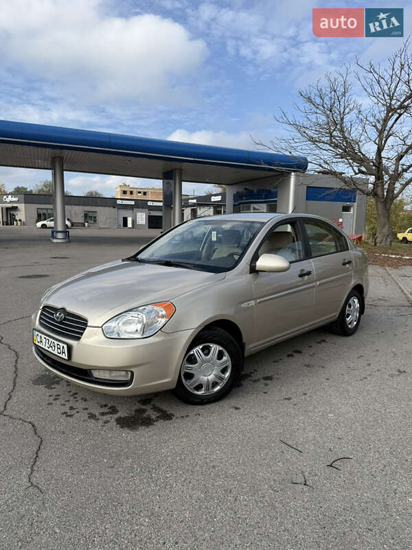2009 hyundai accent