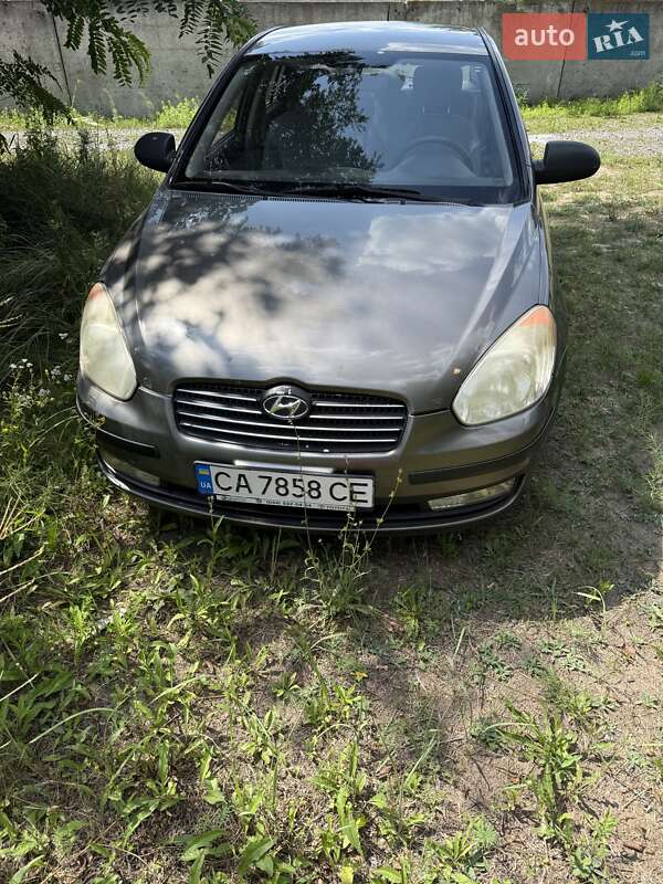 2009 hyundai accent