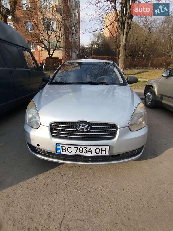 2009 hyundai accent