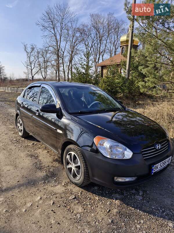 2009 hyundai accent