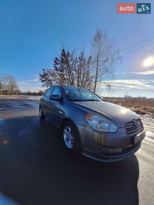 2009 hyundai accent