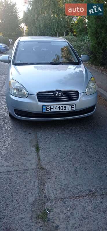 2009 hyundai accent