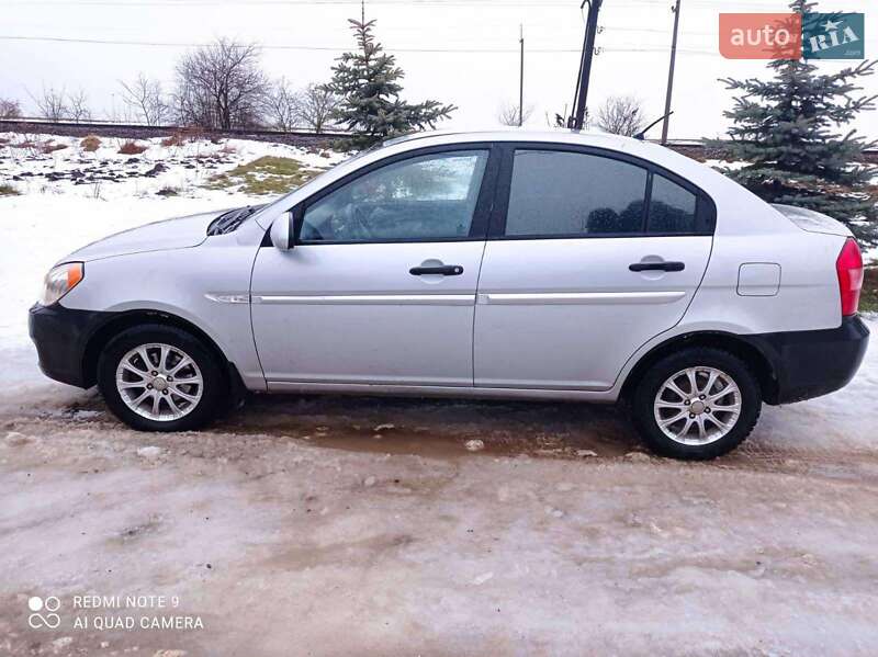 2008 hyundai accent