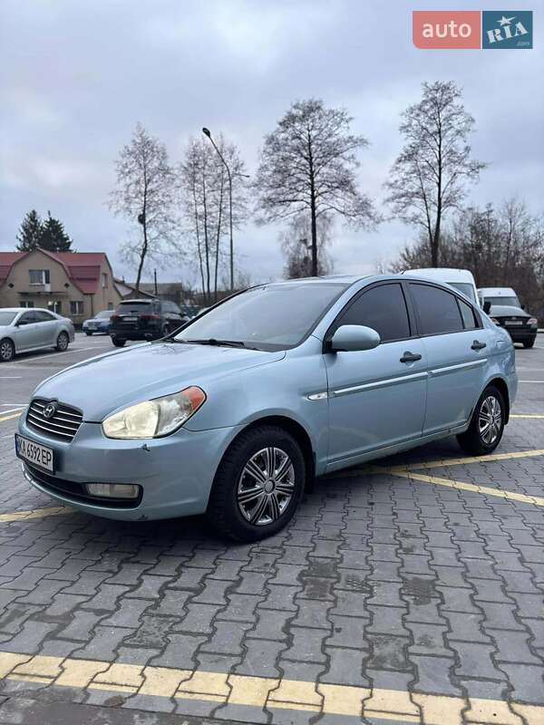 2008 hyundai accent