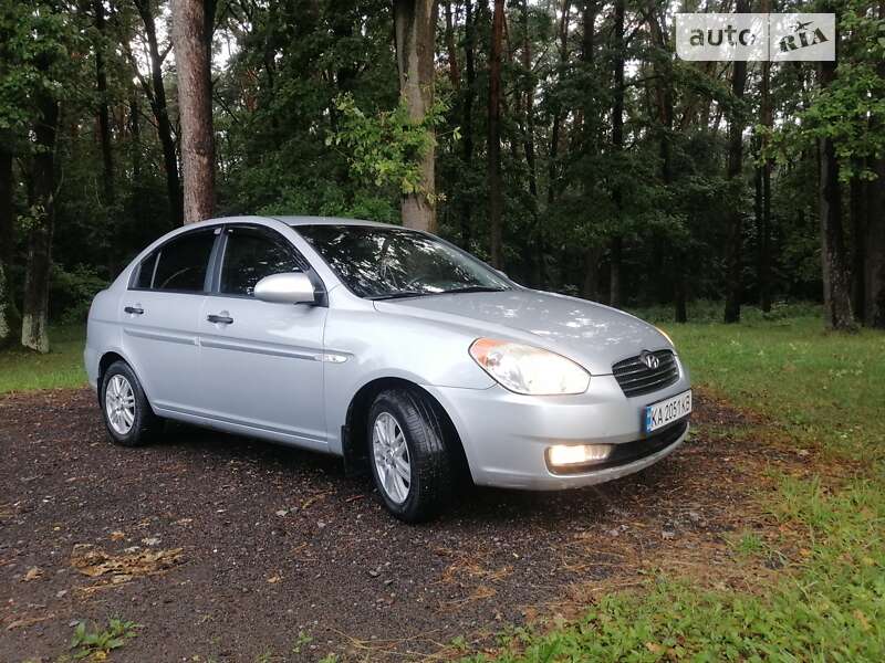 2008 hyundai accent