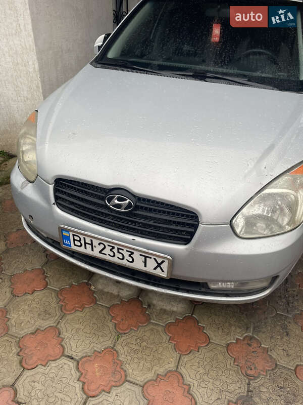 2008 hyundai accent