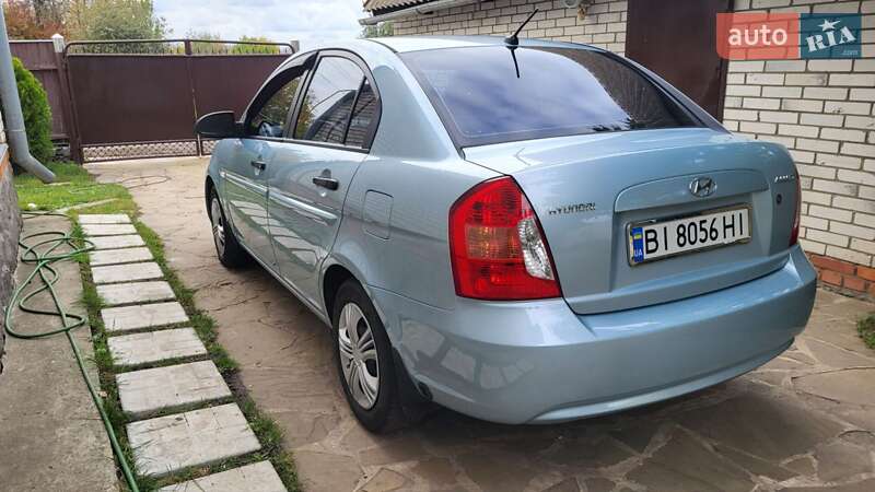 2008 hyundai accent
