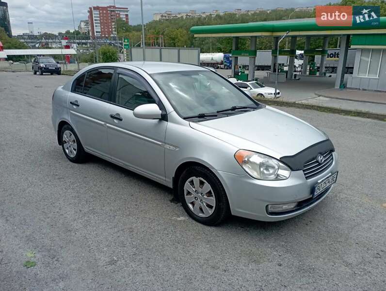 2008 hyundai accent