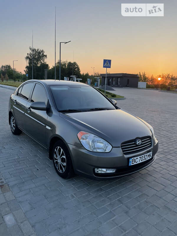 2008 hyundai accent