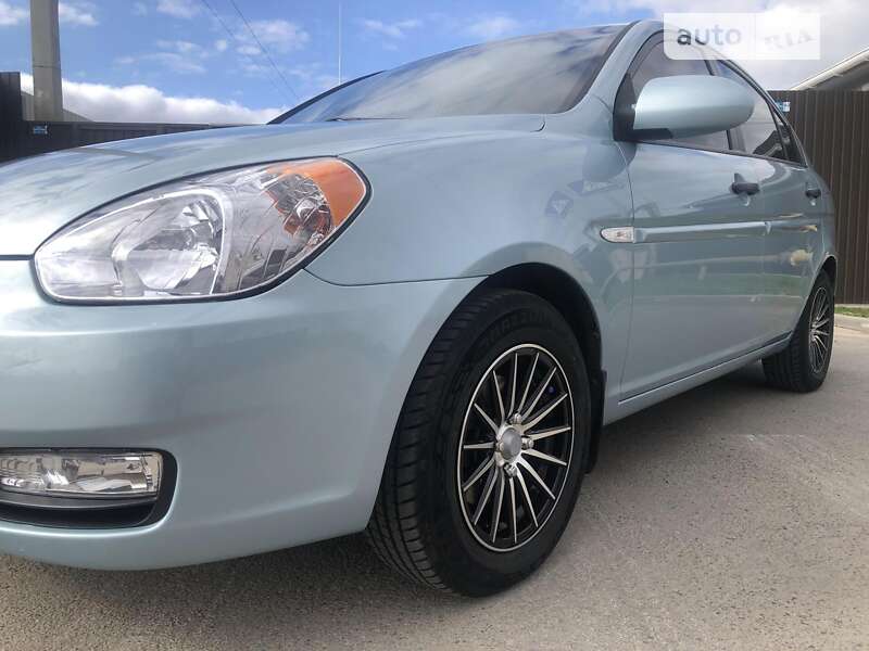 2008 hyundai accent