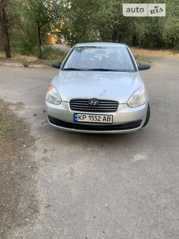 2008 hyundai accent