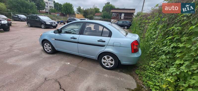2008 hyundai accent