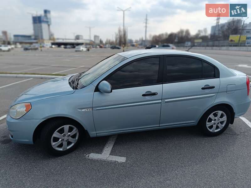 2008 hyundai accent