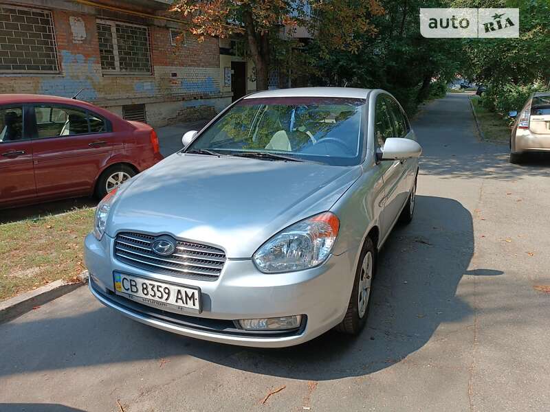 2008 hyundai accent
