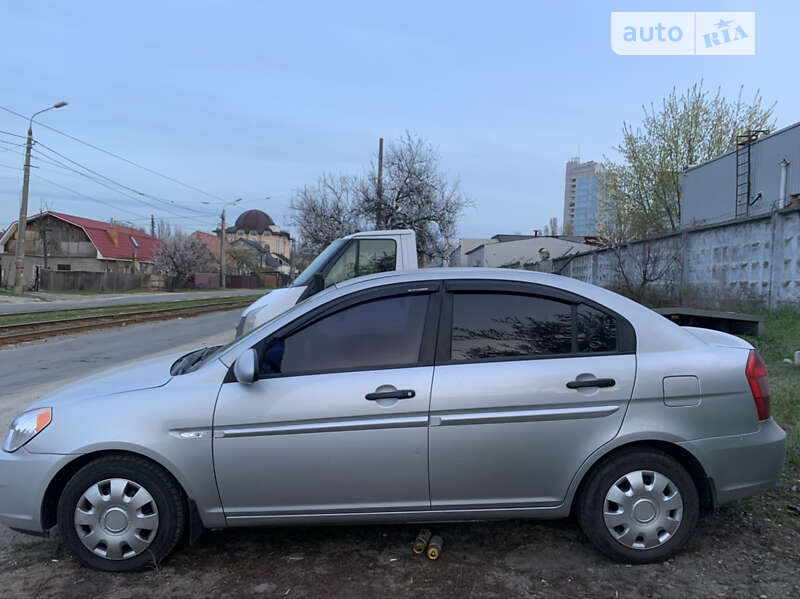 2008 hyundai accent