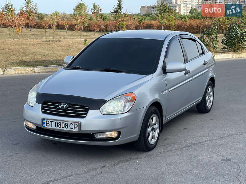 2008 hyundai accent