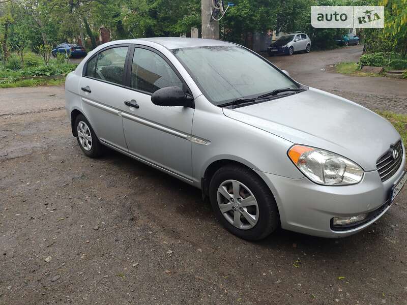 2008 hyundai accent