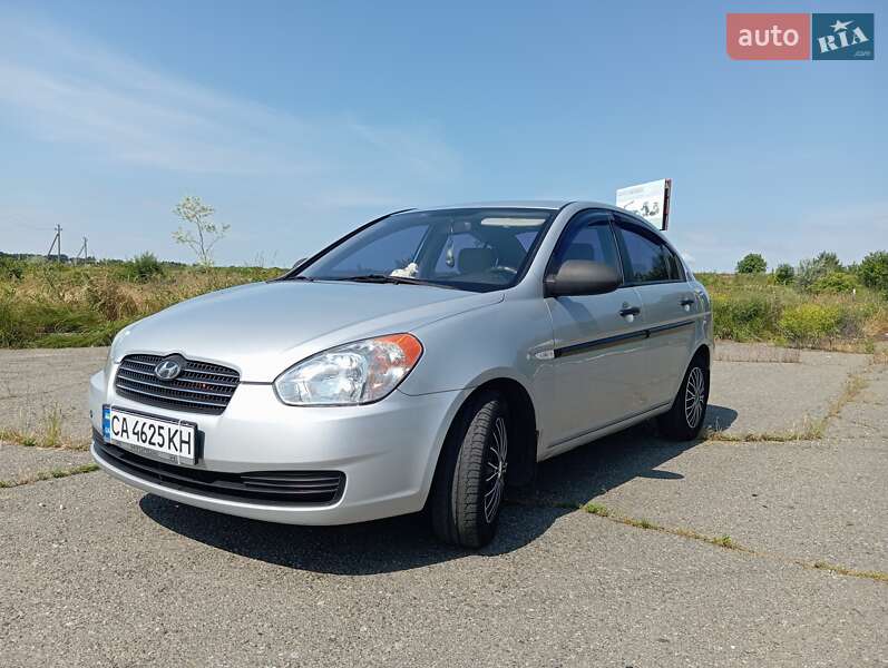 2008 hyundai accent