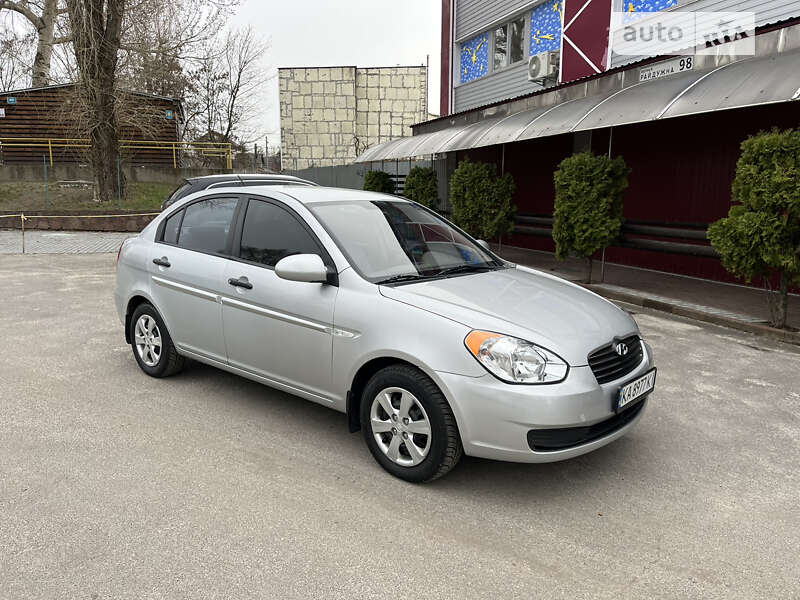 2008 hyundai accent