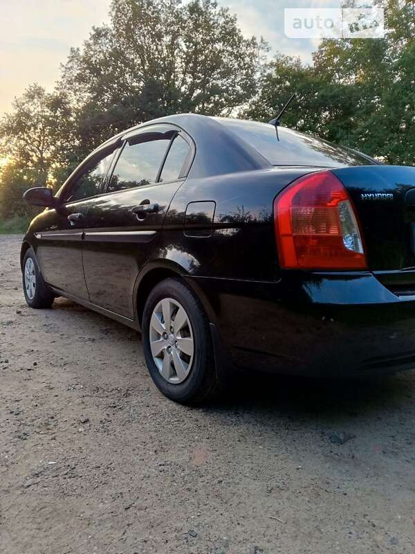 2008 hyundai accent
