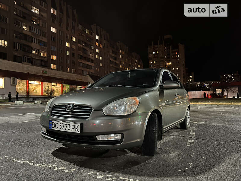 2008 hyundai accent