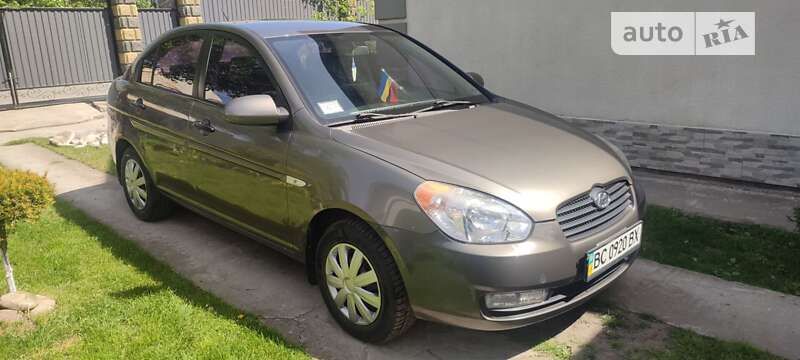 2008 hyundai accent