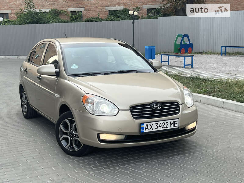 2008 hyundai accent