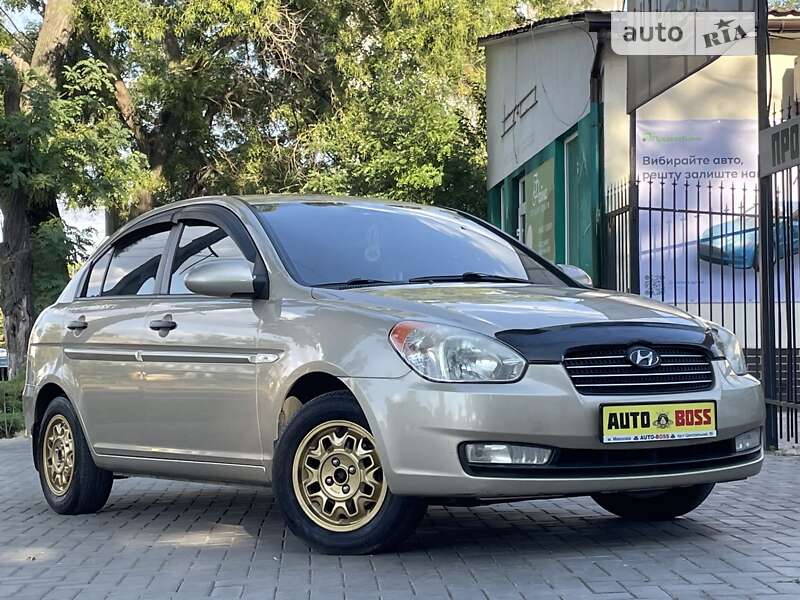 2008 hyundai accent