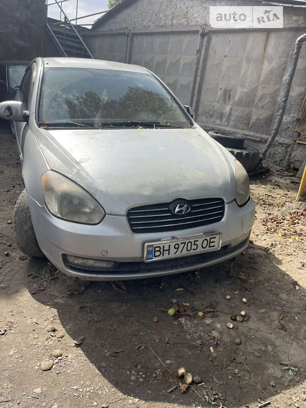2008 hyundai accent