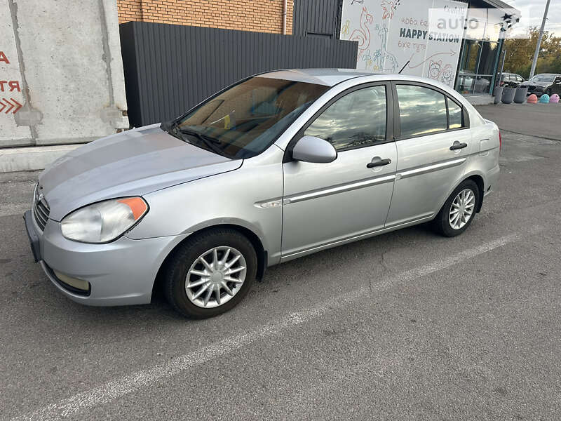 2008 hyundai accent