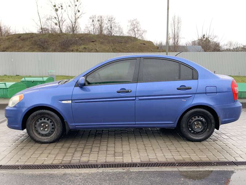 2009 hyundai accent