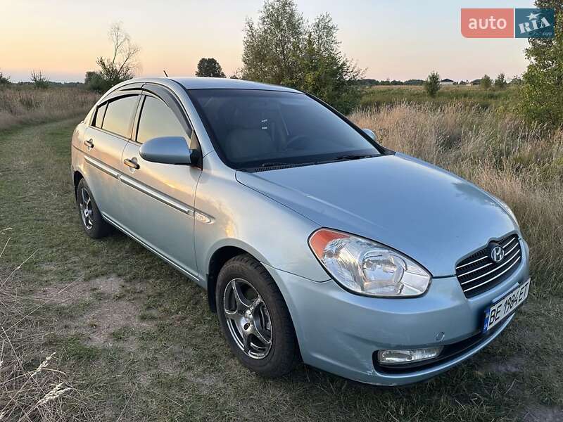 2008 hyundai accent