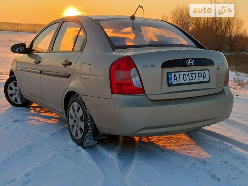 2008 hyundai accent
