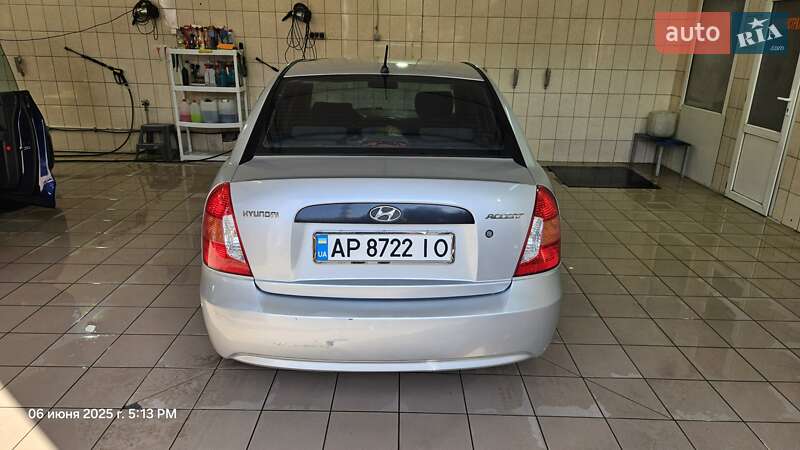 2008 hyundai accent