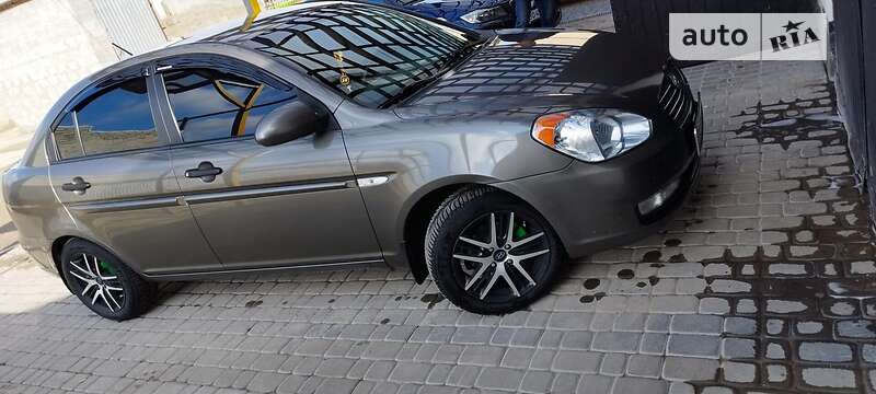 2008 hyundai accent