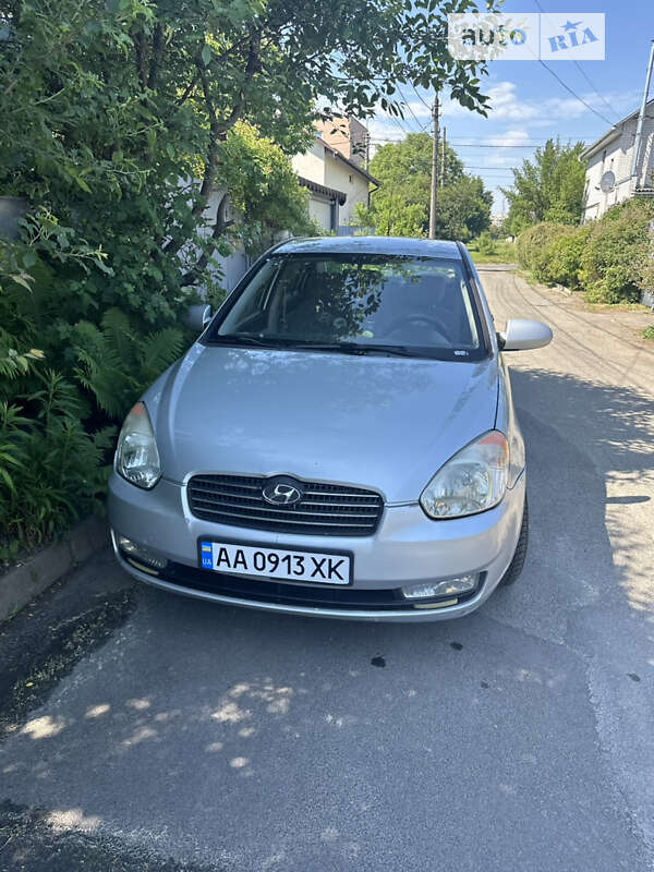2008 hyundai accent