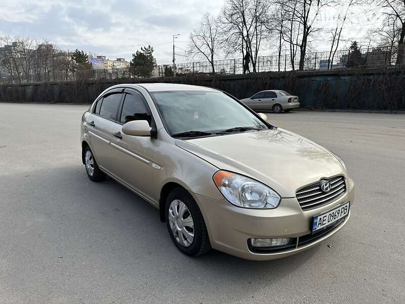 2008 hyundai accent