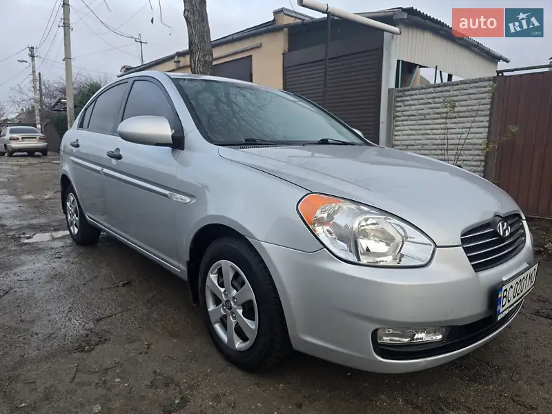 2008 hyundai accent