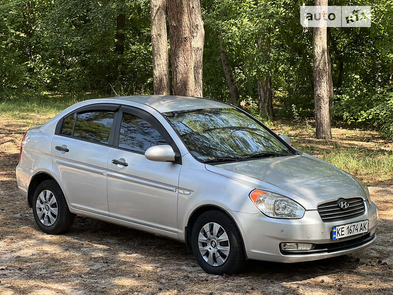 2008 hyundai accent