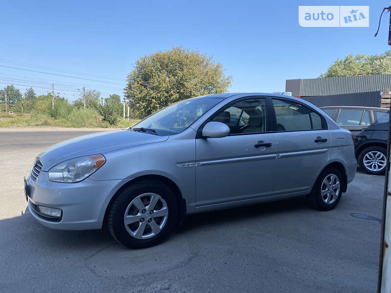 2008 hyundai accent