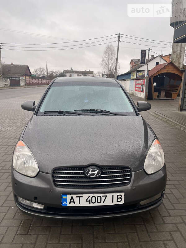 2010 hyundai accent
