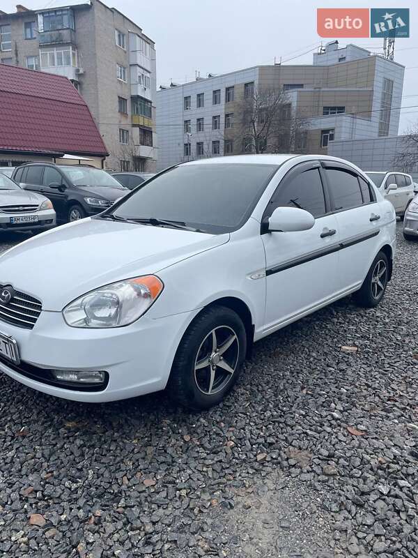 2008 hyundai accent