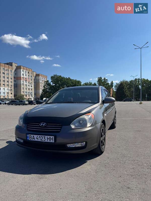 2008 hyundai accent