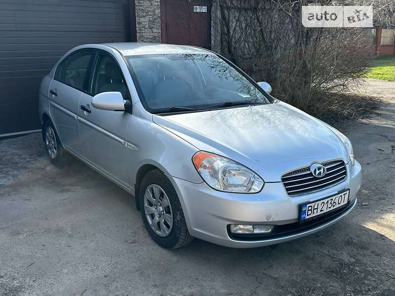 2008 hyundai accent