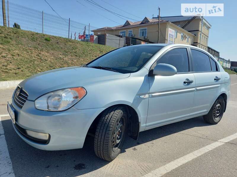 2008 hyundai accent