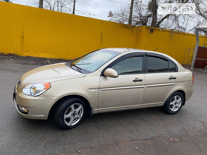 2008 hyundai accent