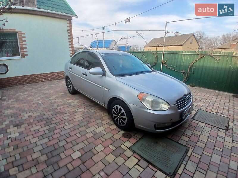 2008 hyundai accent