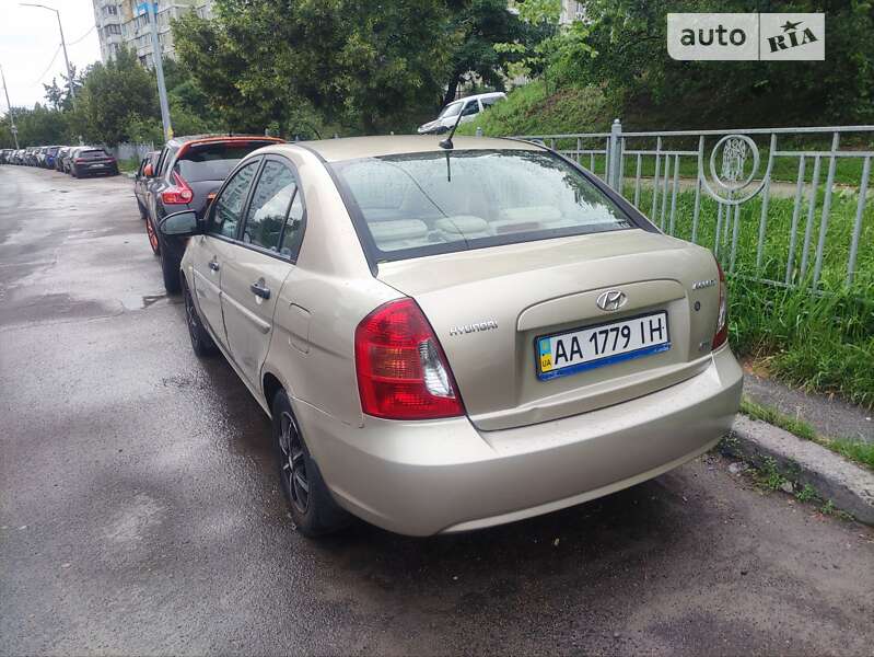 2008 hyundai accent