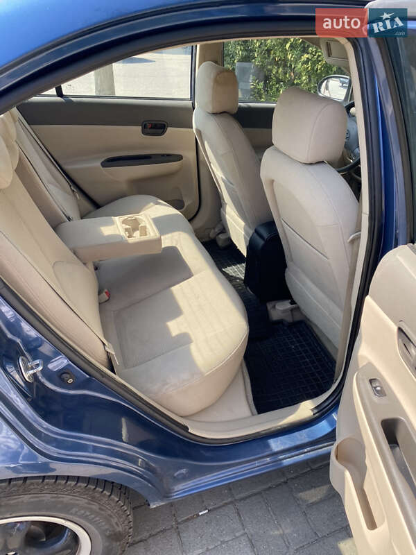 2008 hyundai accent