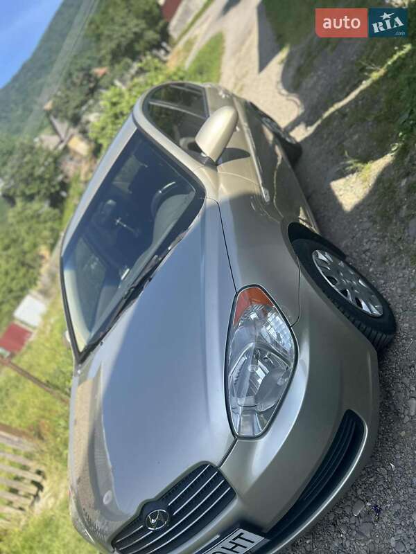 2008 hyundai accent